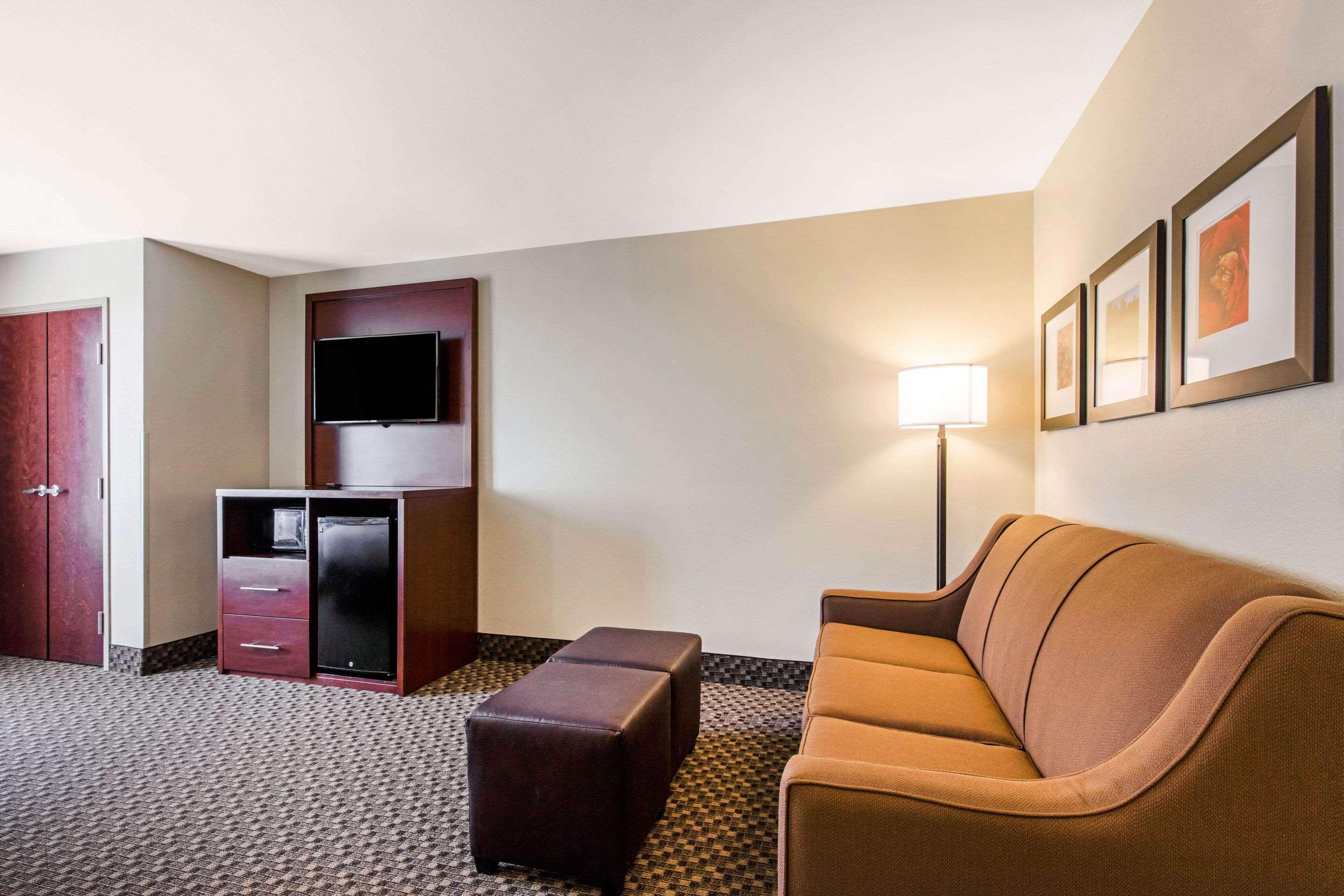 Comfort Suites Tuscaloosa Near University Extérieur photo