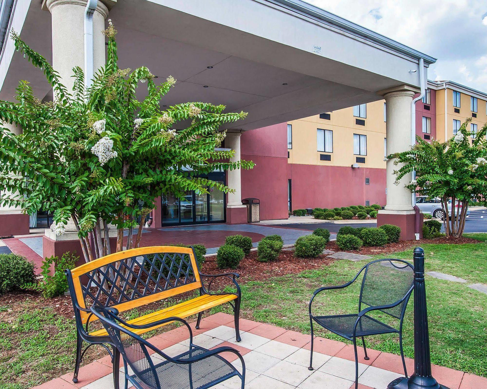 Comfort Suites Tuscaloosa Near University Extérieur photo